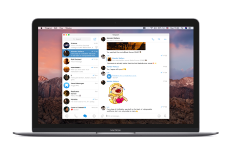 Telegram para macOS rodando em um MacBook